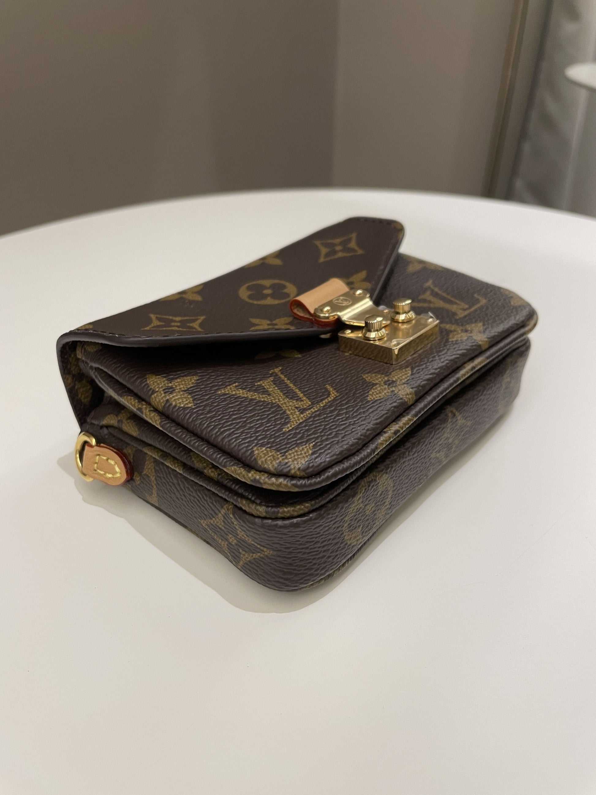 Louis Vuitton Micro Metis Classic Monogram - Bags - 9