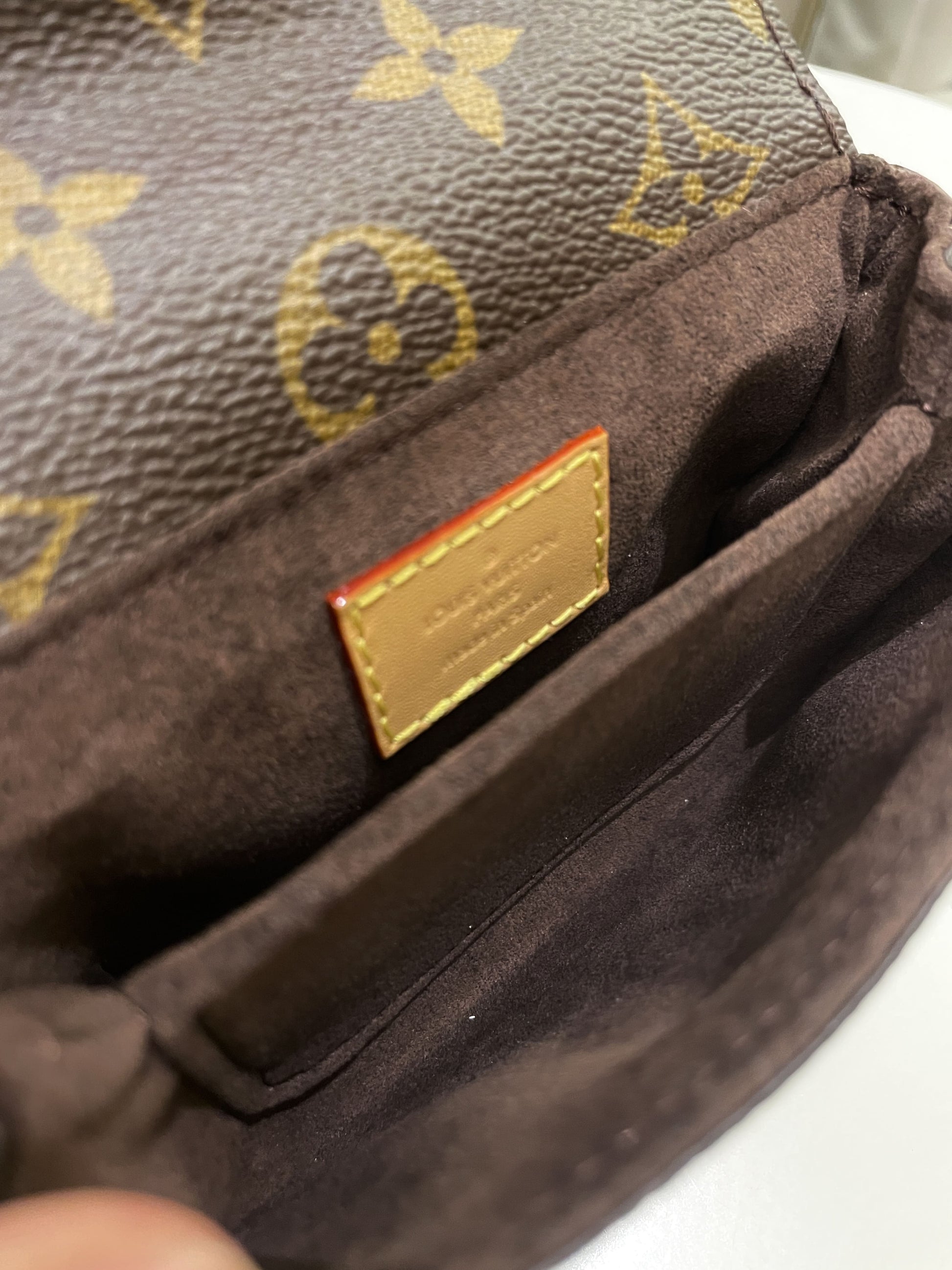 Louis Vuitton Micro Metis Classic Monogram - Bags - 16