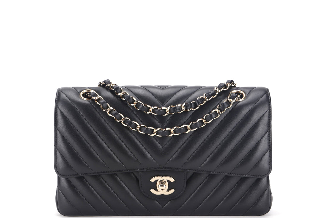 CHANEL CLASSIC DOUBLE FLAP CHEVRON (2467xxxx) MEDIUM BLACK LAMBSKIN WITH GOLD CHAIN, WITH , DUST COVER & BOX - Bags