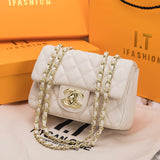 Chanel ℂ𝔽 𝗖𝗹𝗮𝘀𝘀𝗶𝗰 𝗙𝗹𝗮𝗽 in Black Lambskin