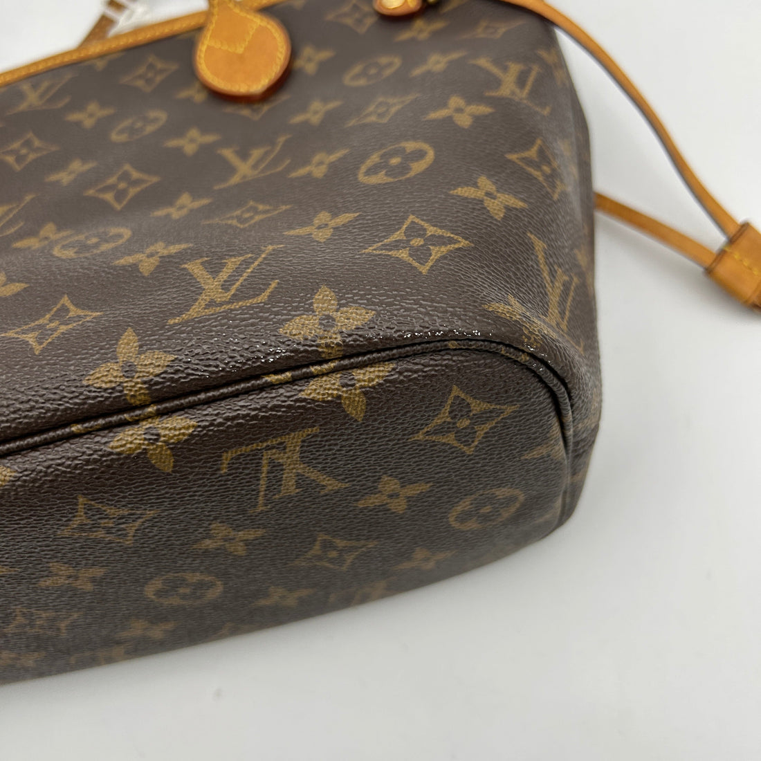 Louis Vuitton Neverfull MM Monogram Brown Shoulder Tote Bag - Handbags