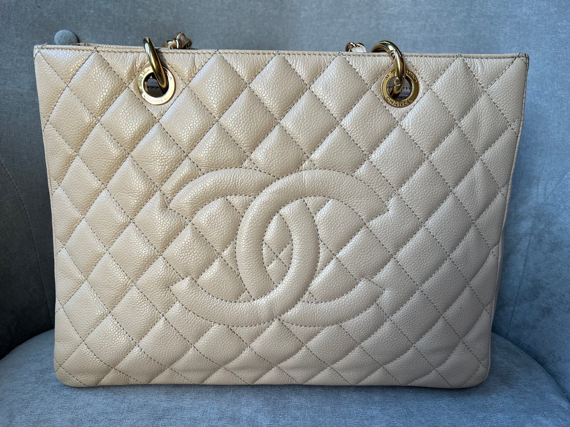 Chanel Beige Caviar Grand Shopper Tote with gold hardware (GST) - 4