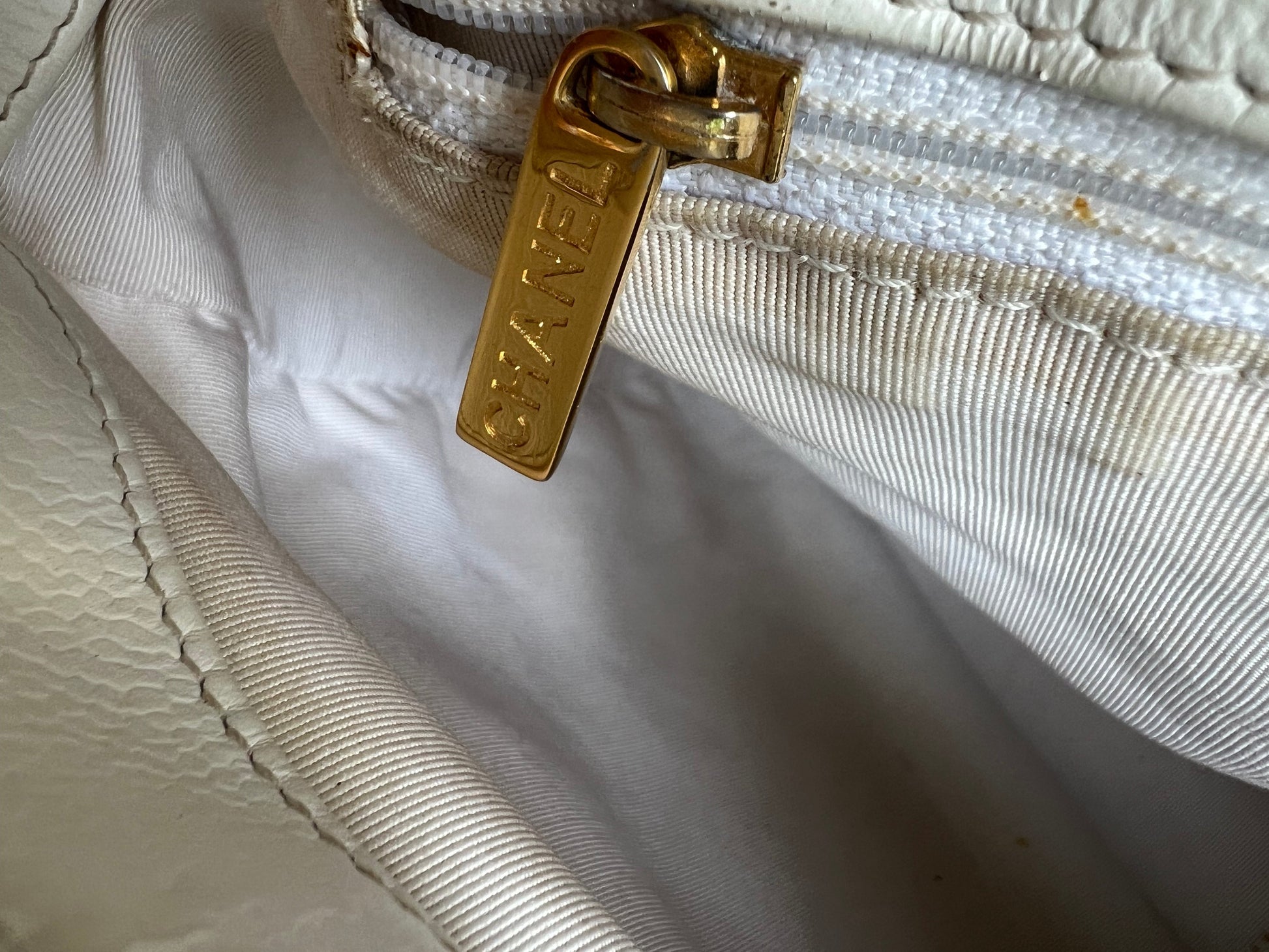 Chanel White Caviar Grand Shopper Tote (GST) - 27