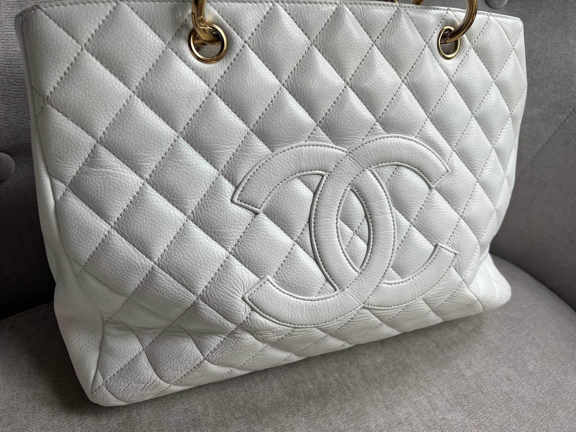 Chanel White Caviar Grand Shopper Tote (GST) - 4