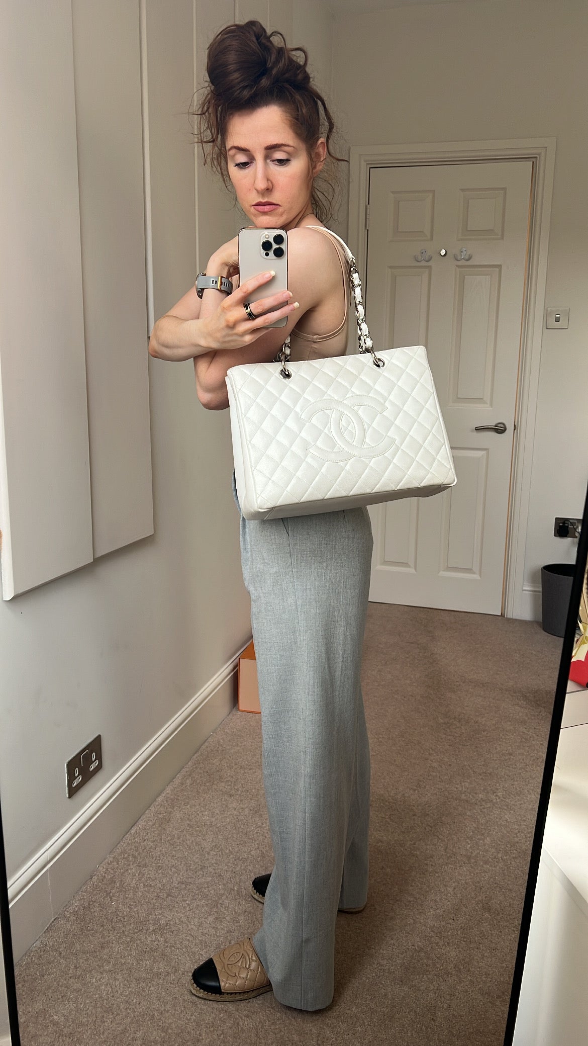 Chanel White Caviar Grand Shopper Tote (GST) - 3