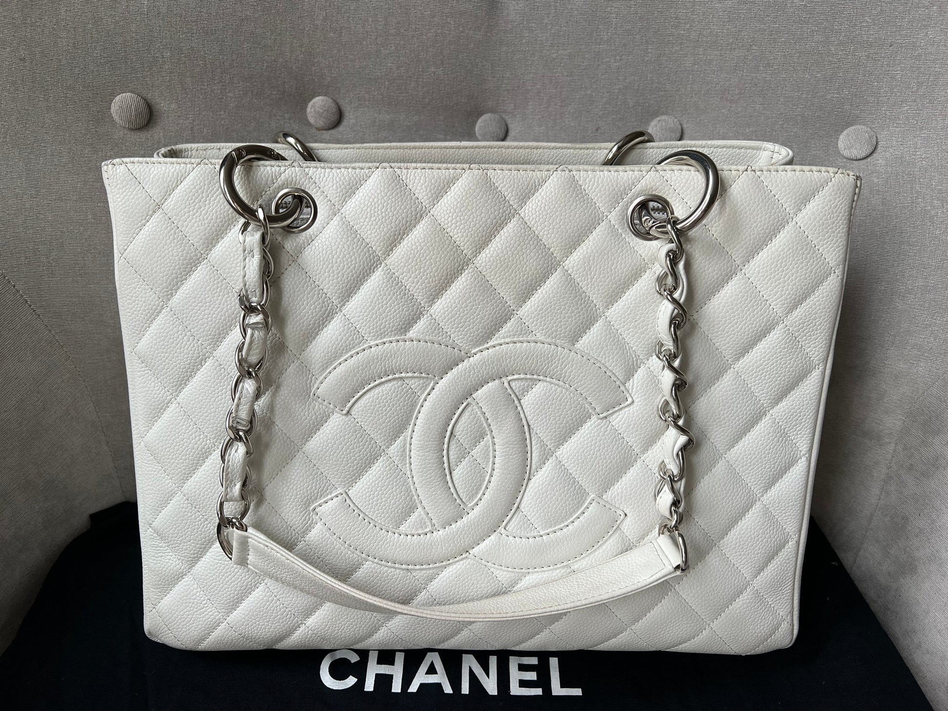 Chanel White Caviar Grand Shopper Tote (GST) - 4