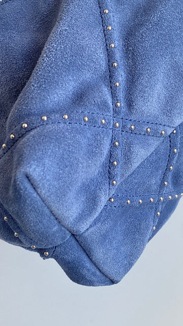 Chanel 25 gesteppte Nieten-Tasche aus blauem Wildleder