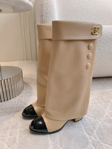 CC 25 Buttoned Boot Beige Calfskin 516648