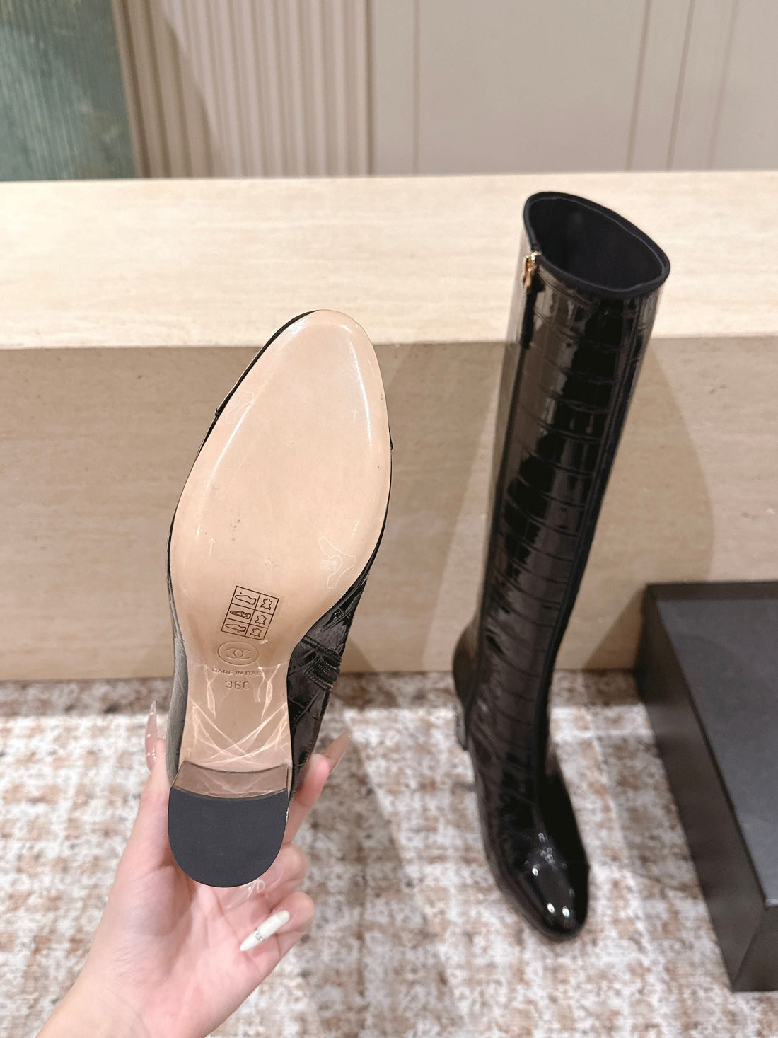 CC high-heeled boots black patent calfskin 532833