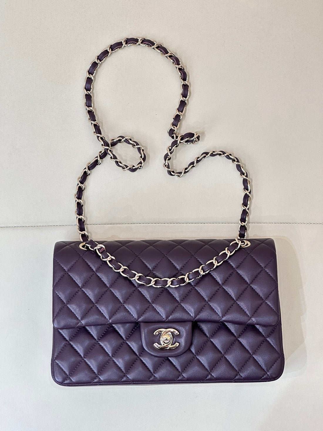 CHANEL CLASSIC FLAP 25CM VIOLET LAMBSKIN LIGHT GOLD HARDWARE - bag