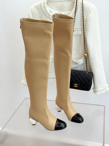 Chanel 25 Double C Riesenperlenabsatz Overknee-Stiefel Beige Schwarz Lammleder 465411