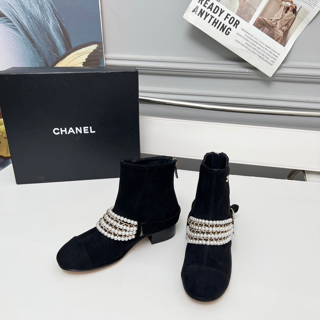 CC 25 latest low-top boots pearl black suede 459469