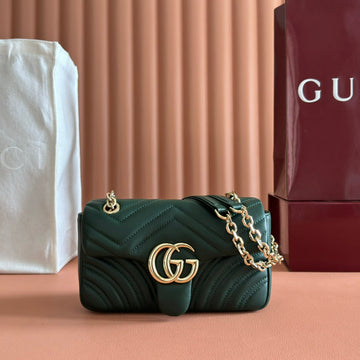 Gucci Marmont Tasche 22 Dunkelgrünes Lammleder Goldfarbene Hardware 271792