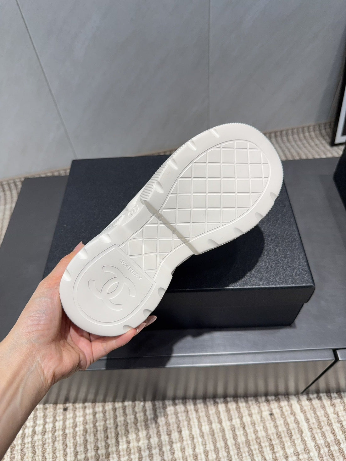 Chanel 25 Sneaker Weiß Rindsleder 540334