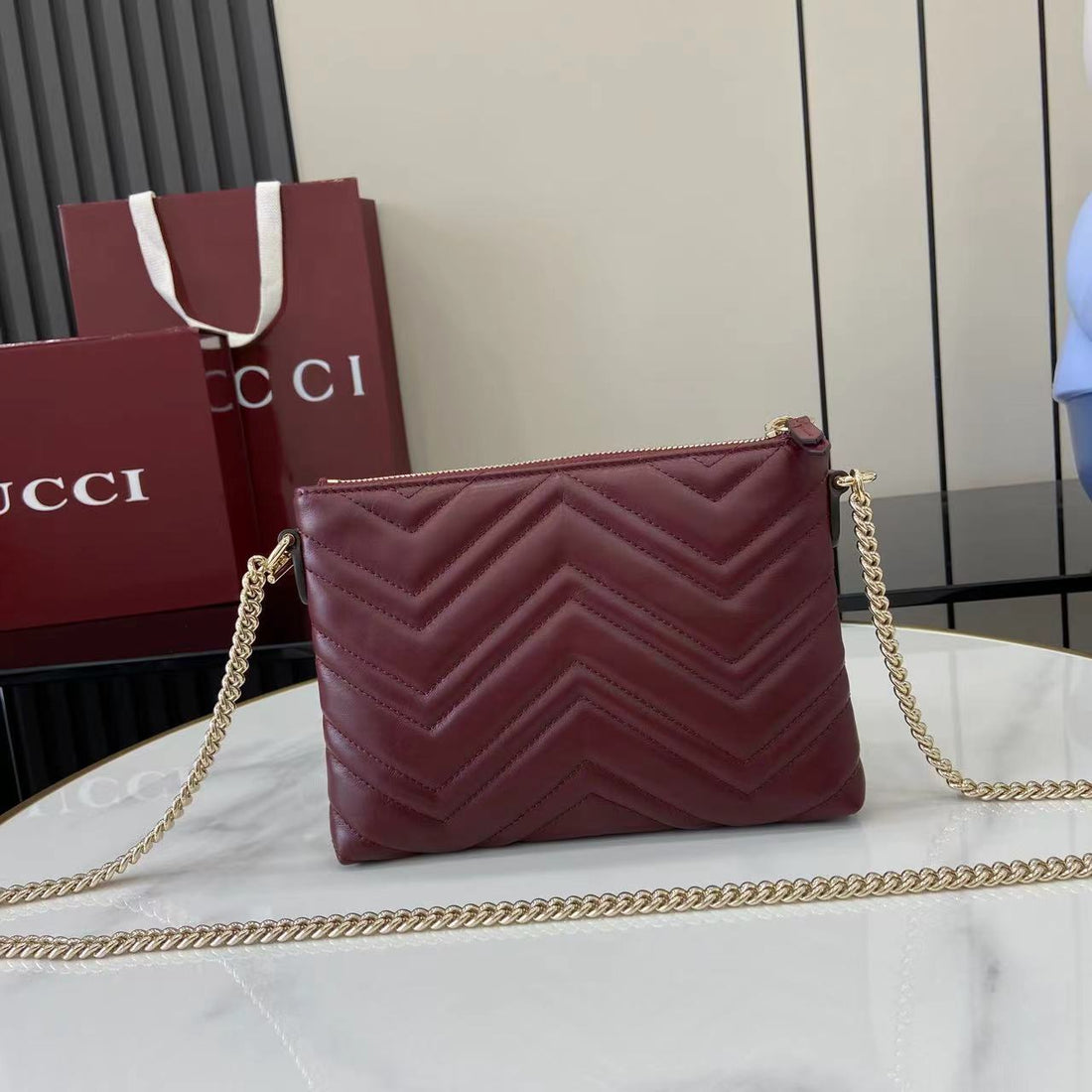 Gucci 25 Marmont Pochette mit Kette Rosso Ancora Rotes Rindsleder 294894