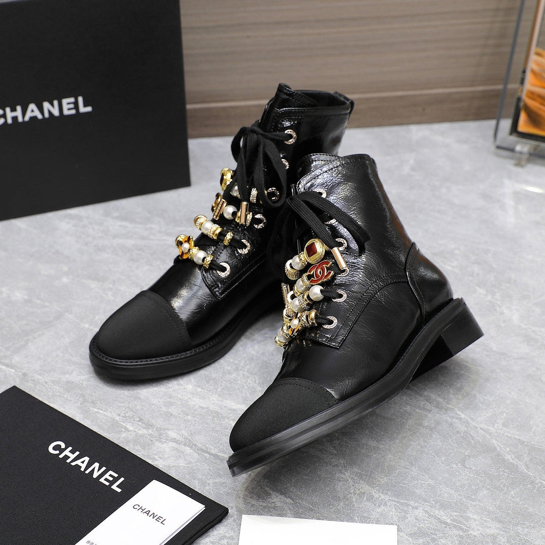 CC Ankle Boots 30mm Black Wrinkled Cowhide