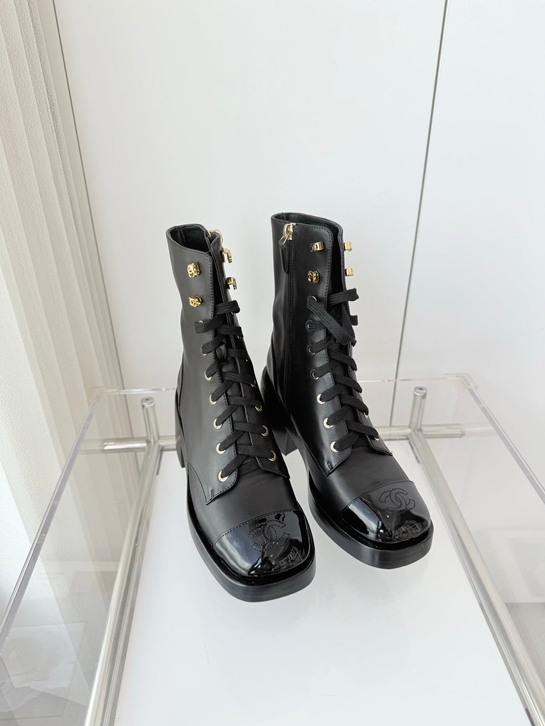 CC 25 Short Boot Black Cowhide 411471