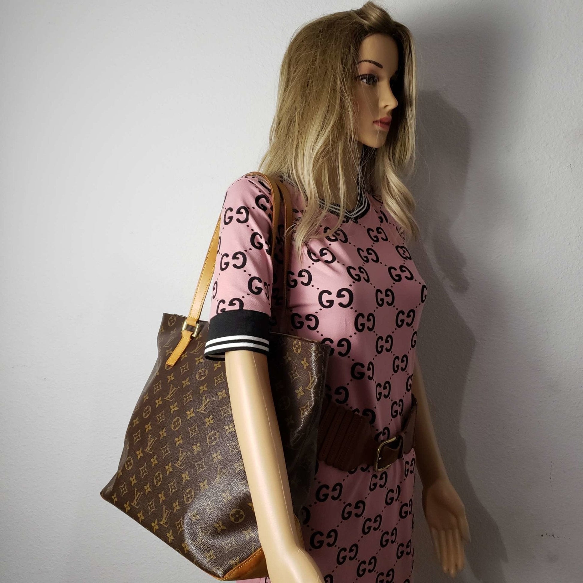 Louis Vuitton Cabas Mezzo Monogram Tote Bag - Bag - 16