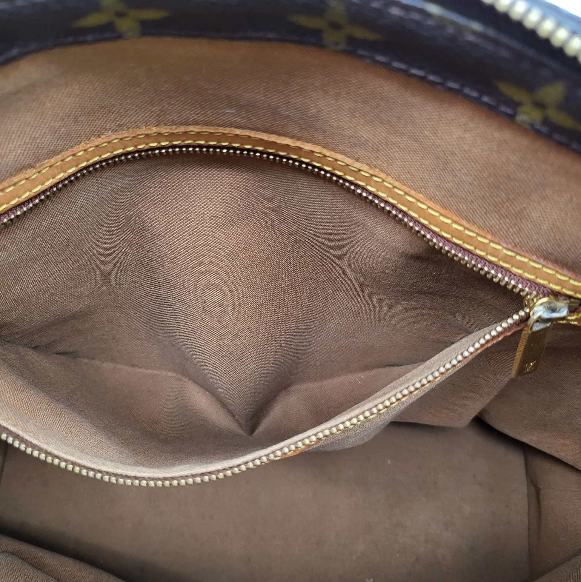 Louis Vuitton Cabas Mezzo Monogram Tote Bag - Bag - 14