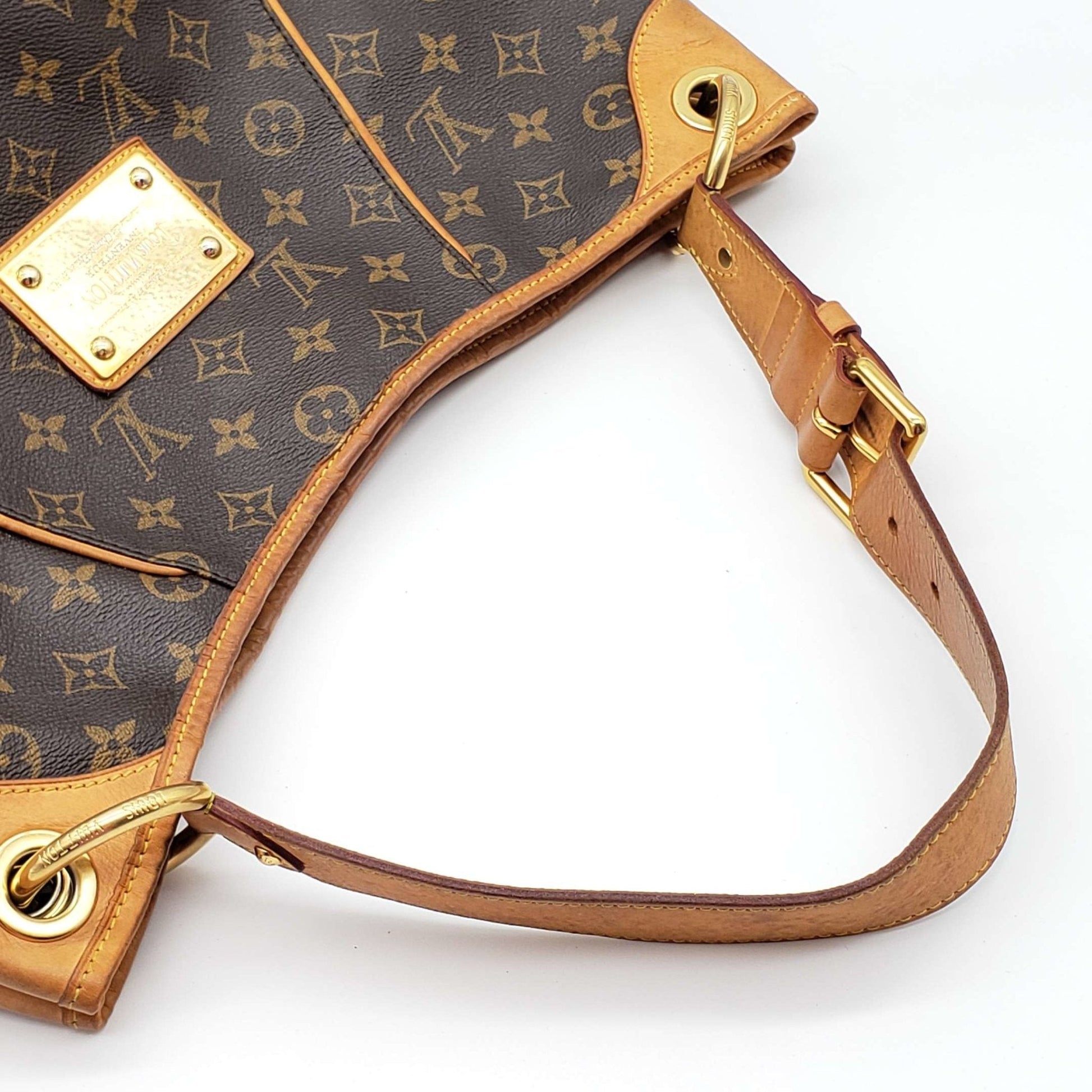 Louis Vuitton Galliera GM Monogram Tote Bag - Bag - 4