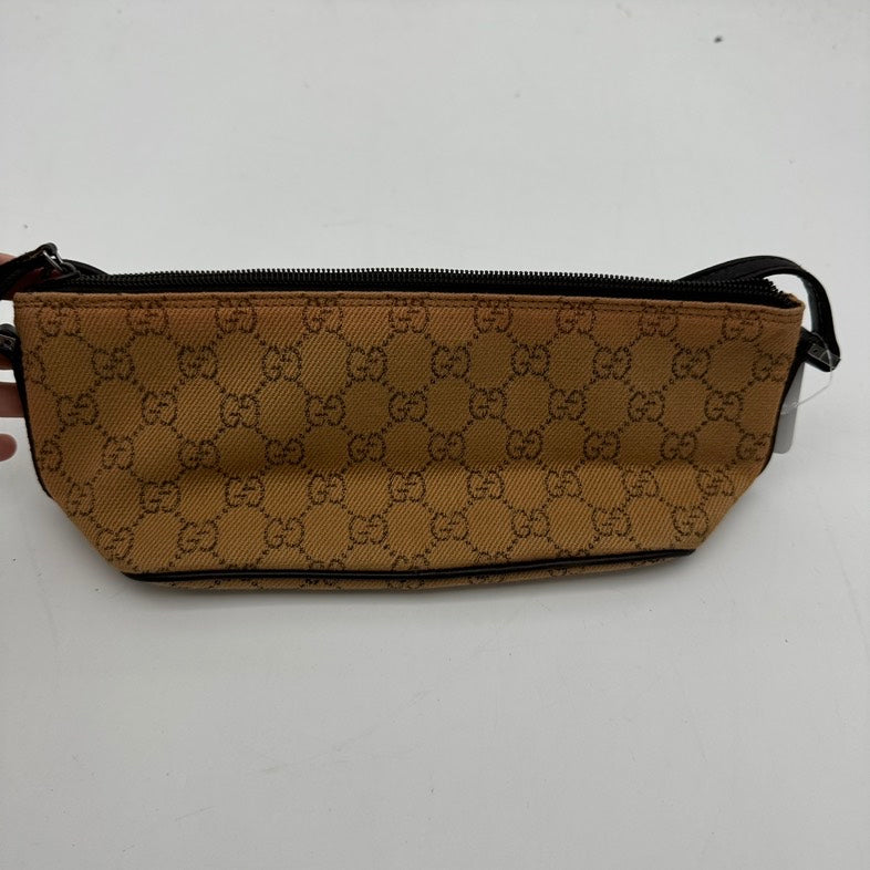 Gucci Beige Canvas Monogram Clutch Wristlet Small - HandBags