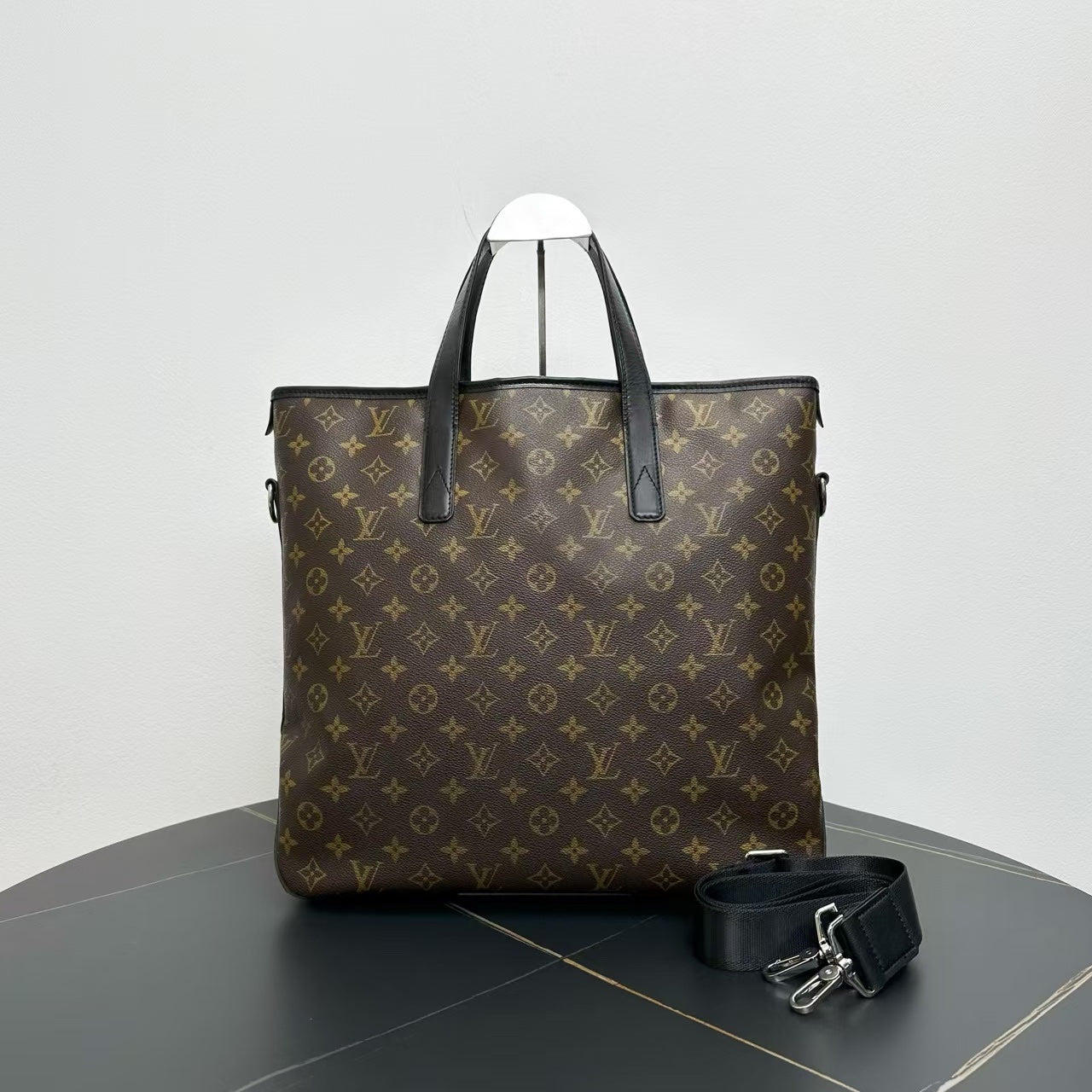 Louis Vuitton Monogram Canvas Tote Bag Brown Medium - Handbags - 4