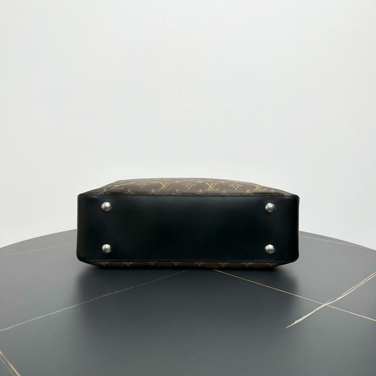 Louis Vuitton Monogram Canvas Tote Bag Brown Medium - Handbags - 3