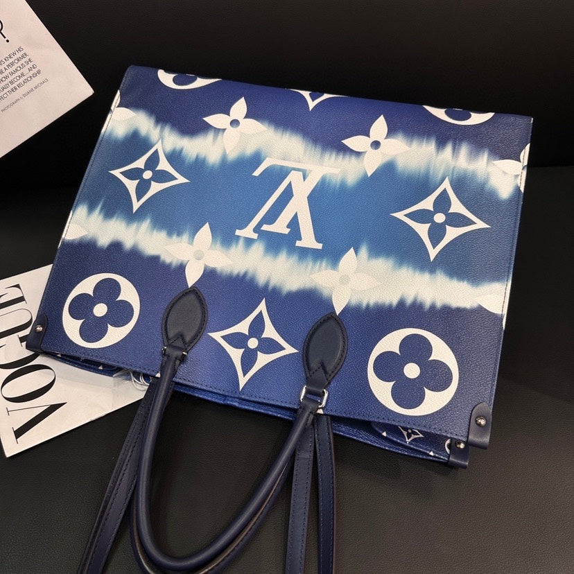 Louis Vuitton On The Go Blue Tote Bag - Handbags