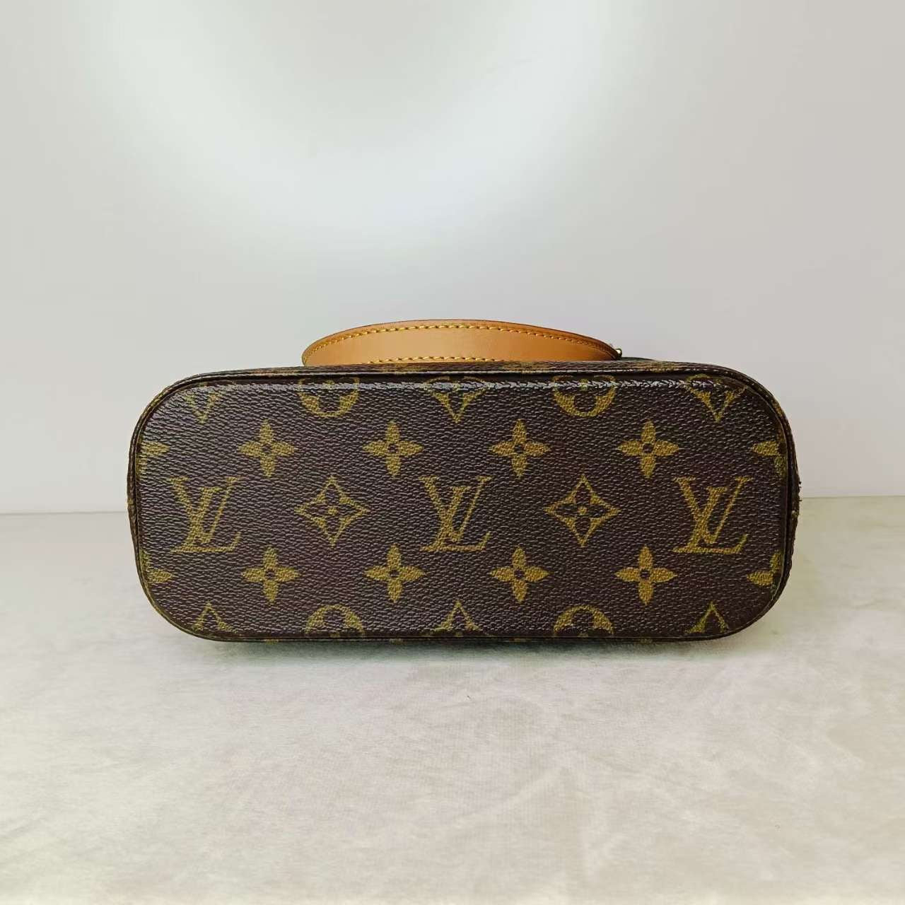 Louis Vuitton Vivian PM Monogram Tote Bag - Handbags - 3
