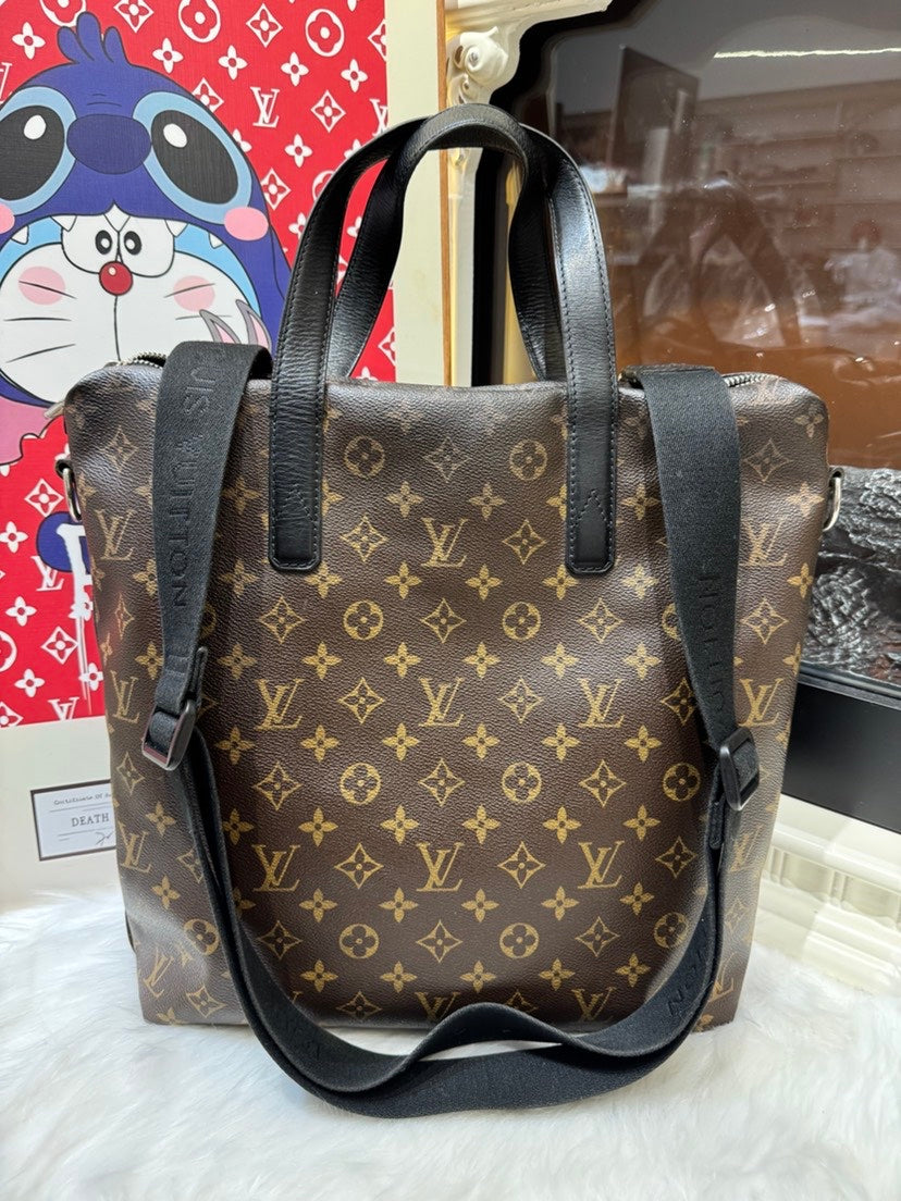 Louis Vuitton Monogram Brown Tote Bag - Handbags