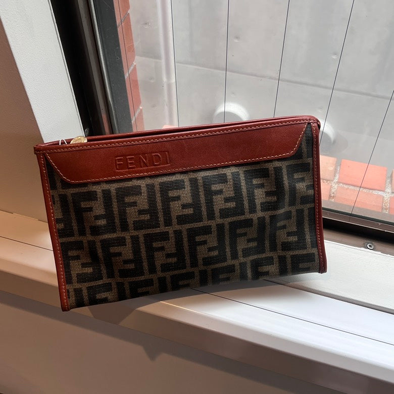 Preloved Fendi Leather Pouch AF700 Brown Clutch - Handbags, Wallets & Cases