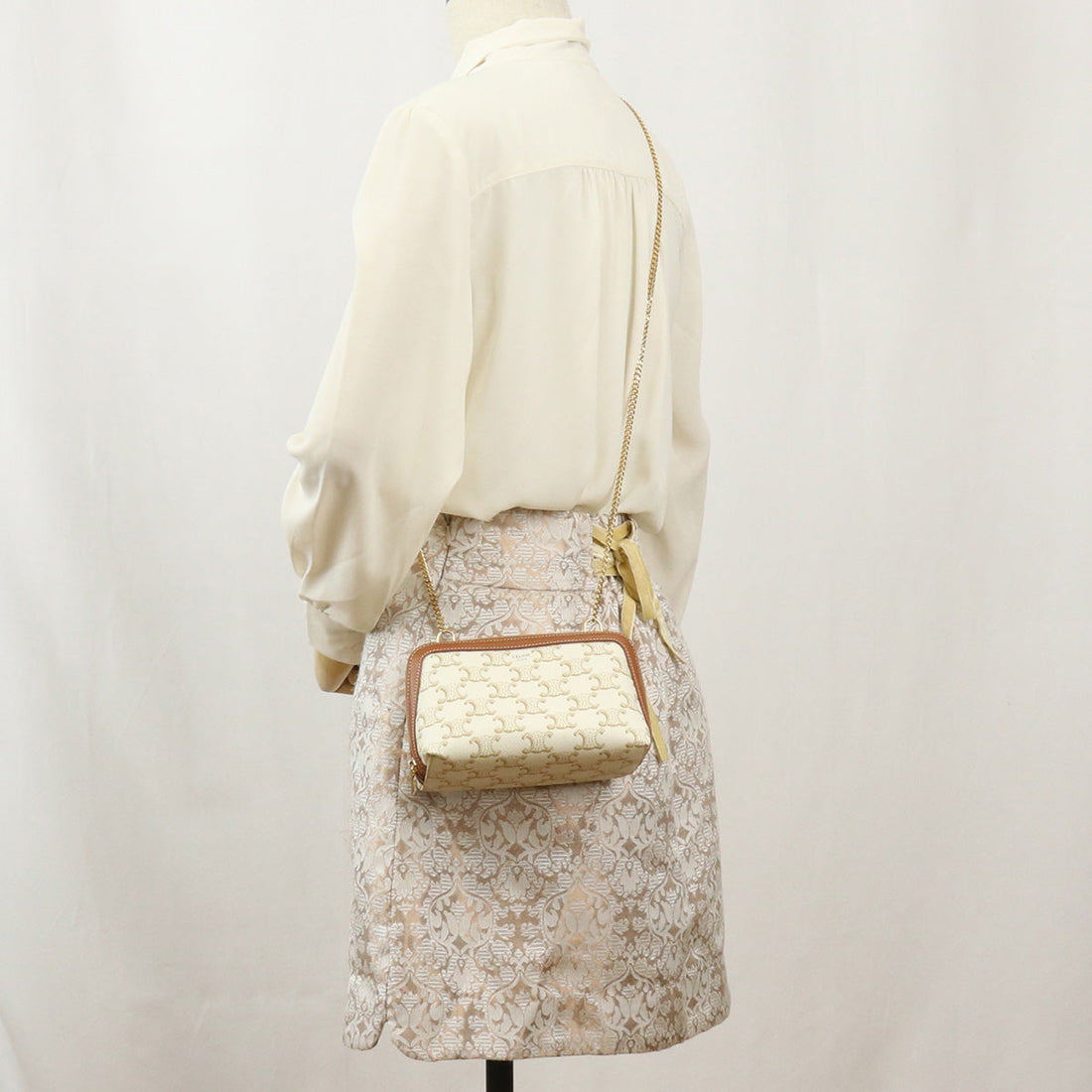 CELINE 10E38 2CBX 01TA Clutch with chain Triomphe canvas Shoulder bag PVC White Women - Bag