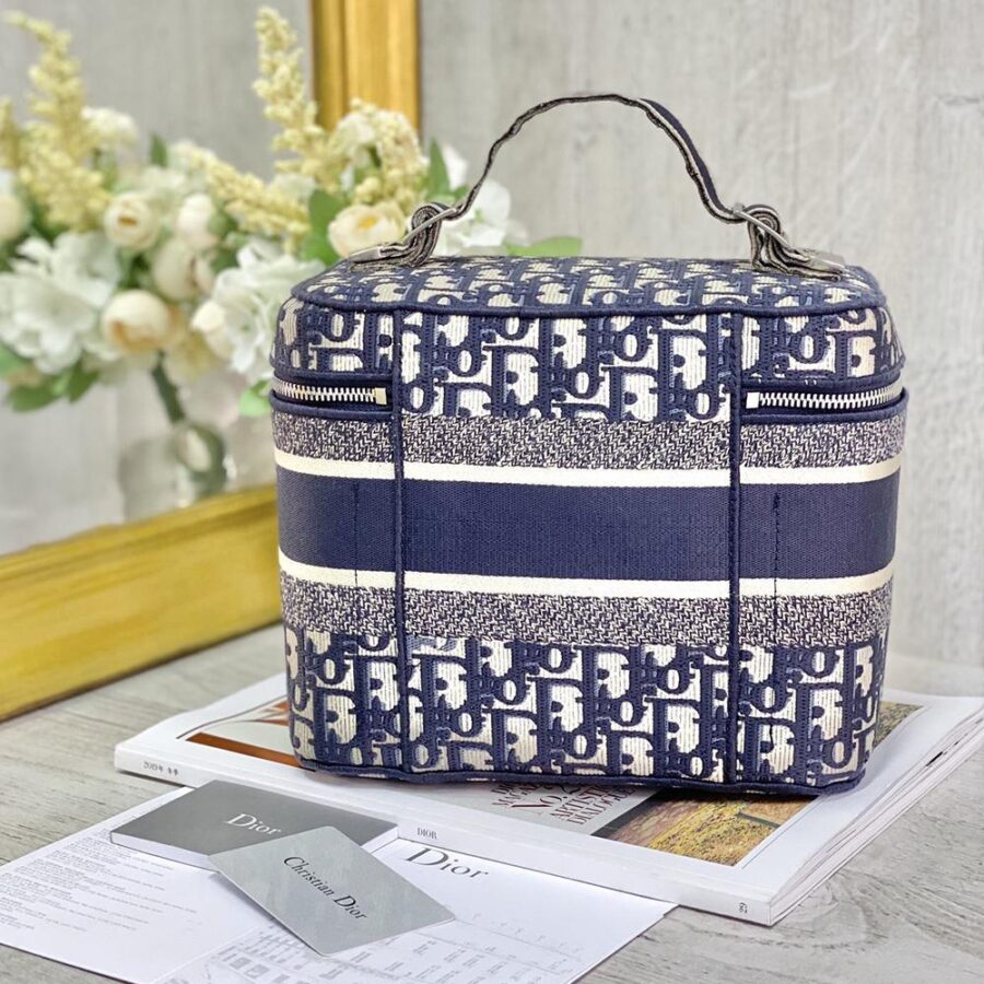 DIORTRAVEL VAN CASE | Studio Nafay