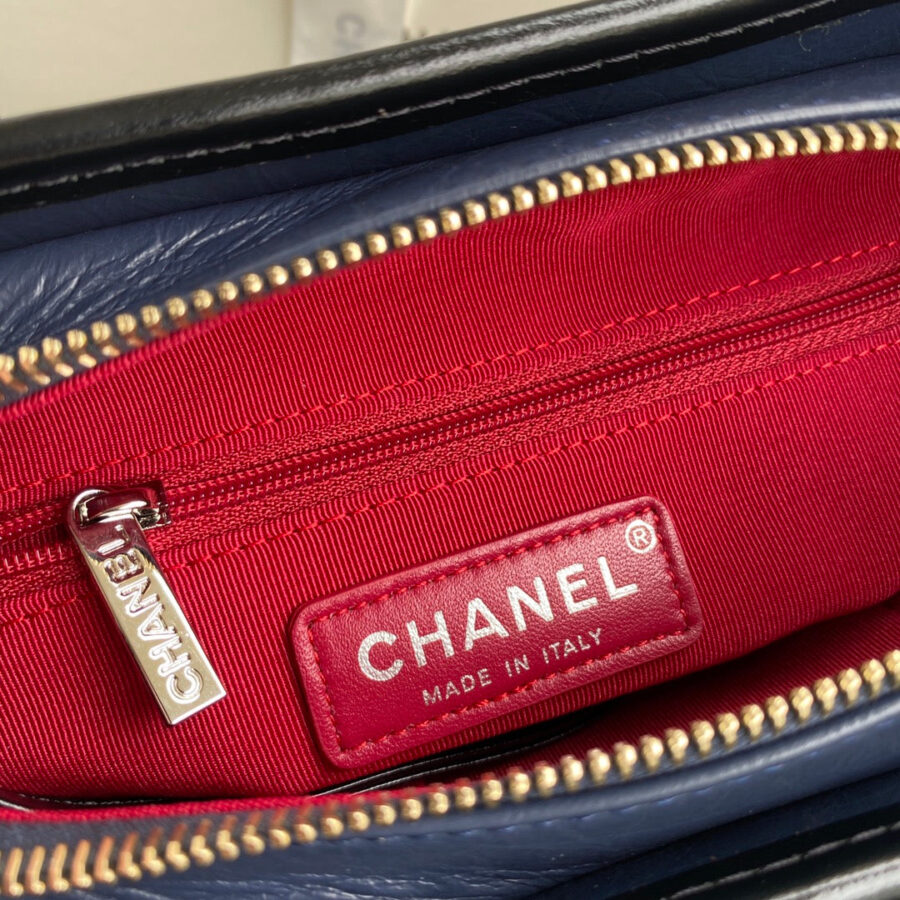 Chanel 25 Gabrielle Black Blue 20cm Calfskin 289507 | Studio Nafay