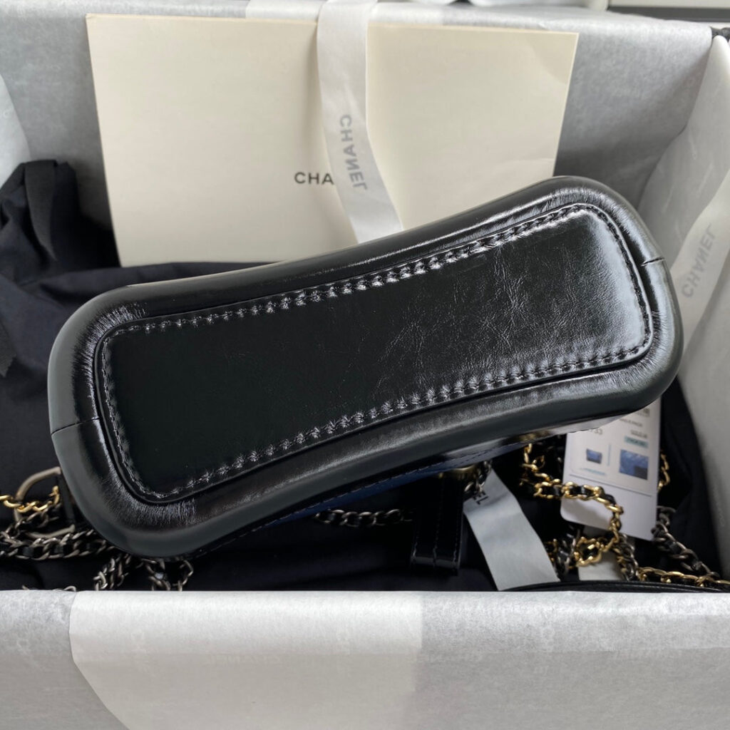 Chanel 25 Gabrielle Black Blue 20cm Calfskin 289507 - Product Image 2