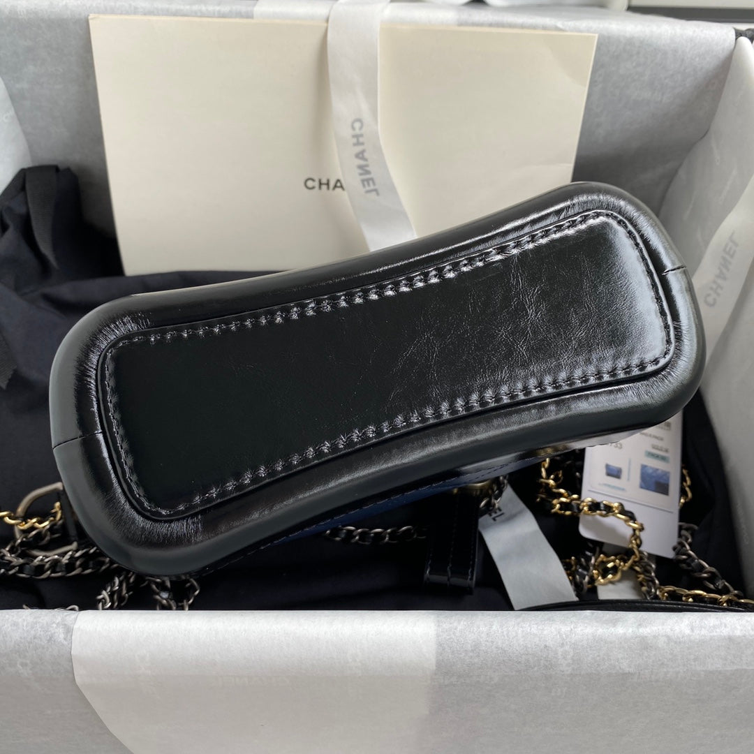 Chanel 25 Gabrielle Black Blue 20cm Calfskin 289507