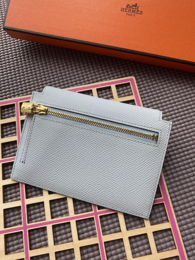 HM Kelly Pocket 13.5 Light Grey Epsom Ghw - Product Image 2