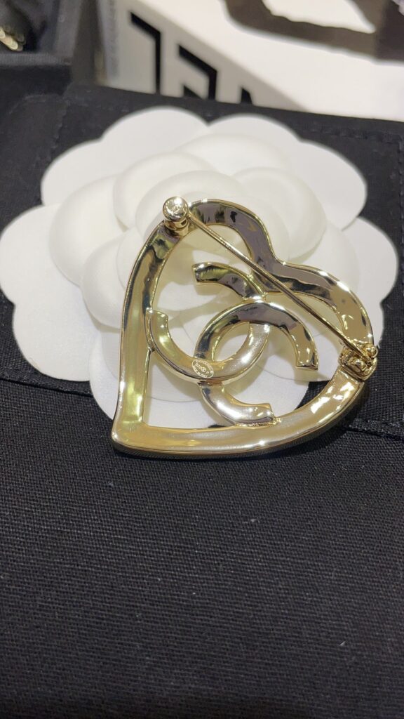 CC Brooch Gold 159549 - Product Image 2
