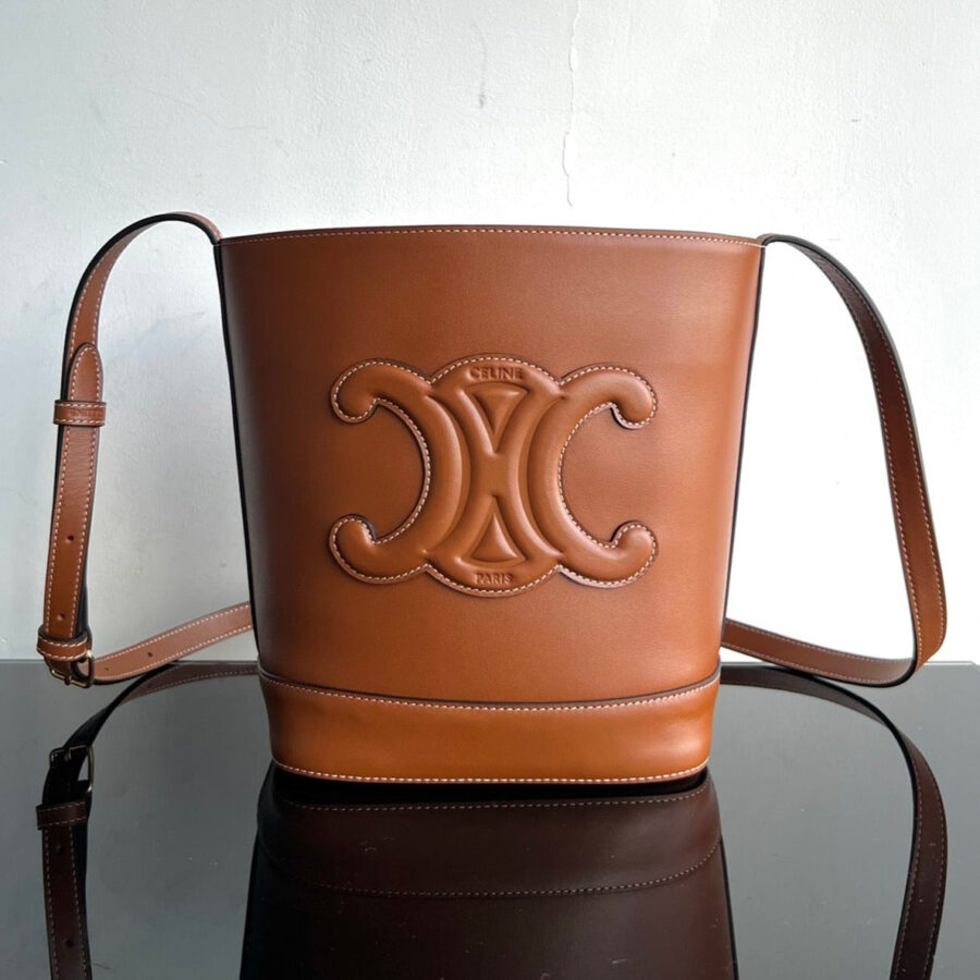 BUCKET CUIR TRIOMPHE 24 GINGGERBREAD BROWN CALFSKIN | Studio Nafay