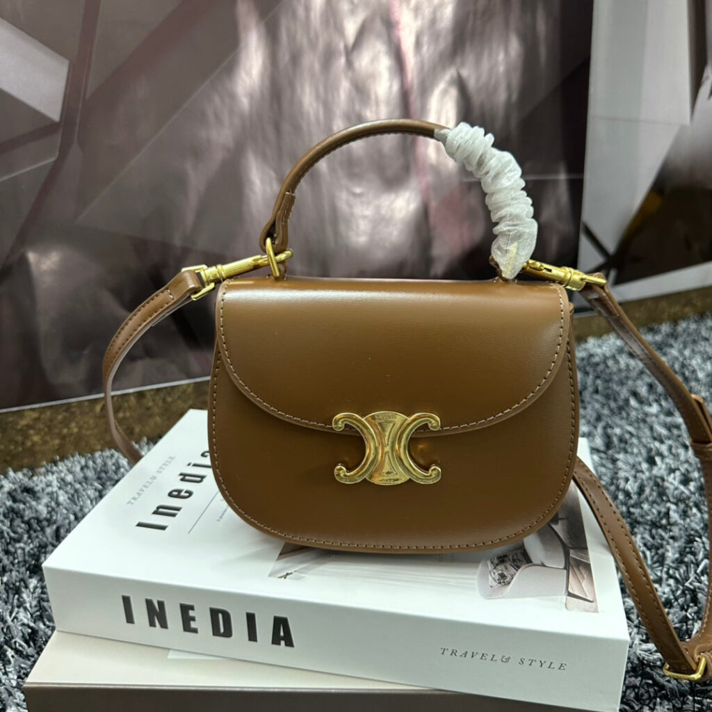 BESACE TRIPHOME 17 CALFSKIN CARAMEL BROWN - Product Image 2