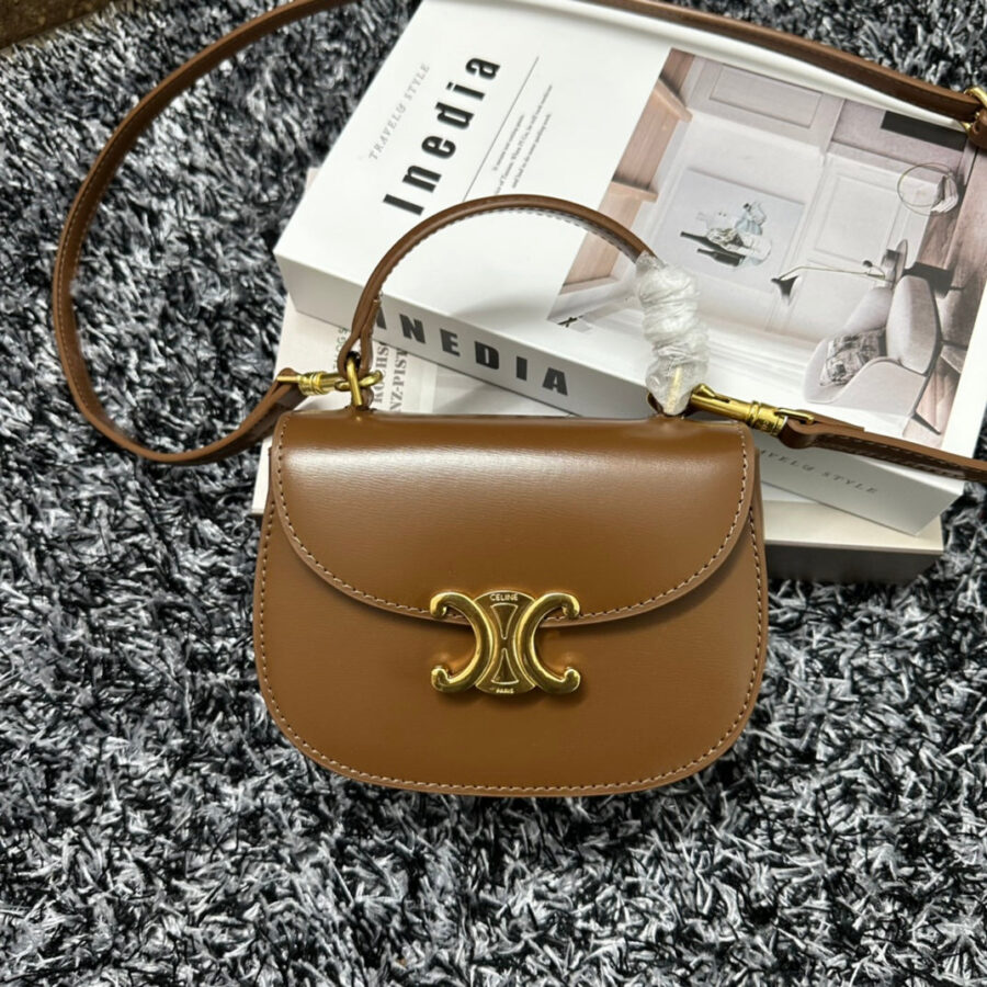 BESACE TRIPHOME 17 CALFSKIN CARAMEL BROWN | Studio Nafay