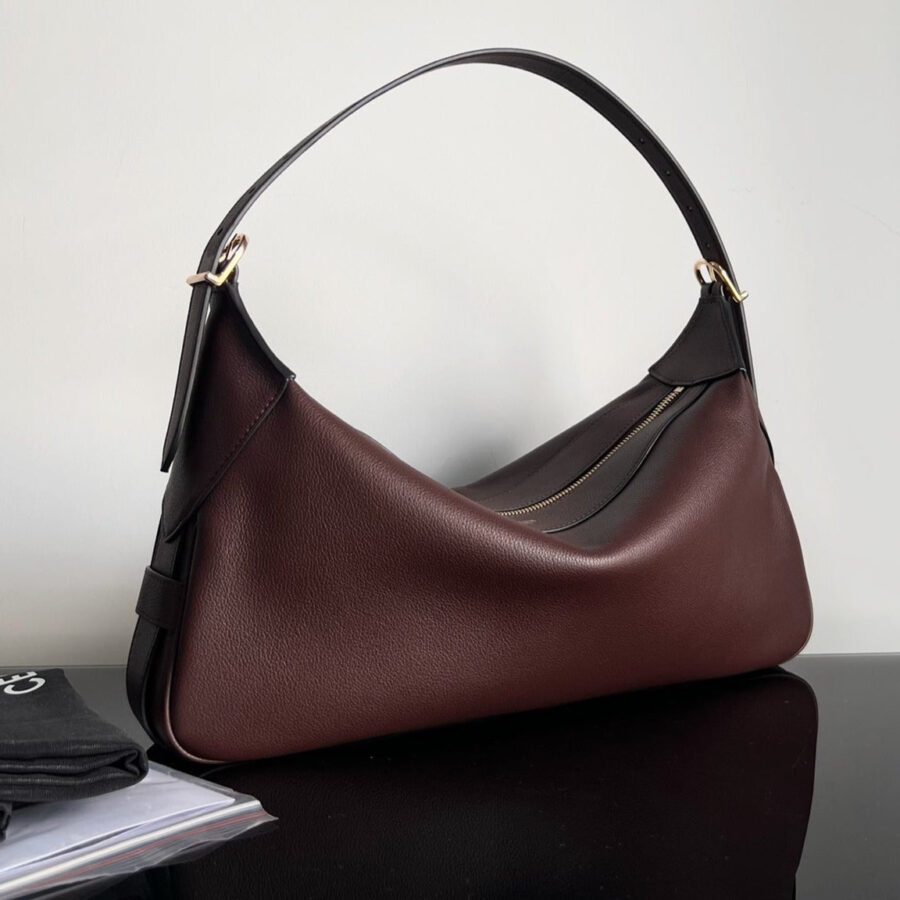 UNDERARM BAG 34 COWHIDE BROWN SOFT CALFSKIN | Studio Nafay