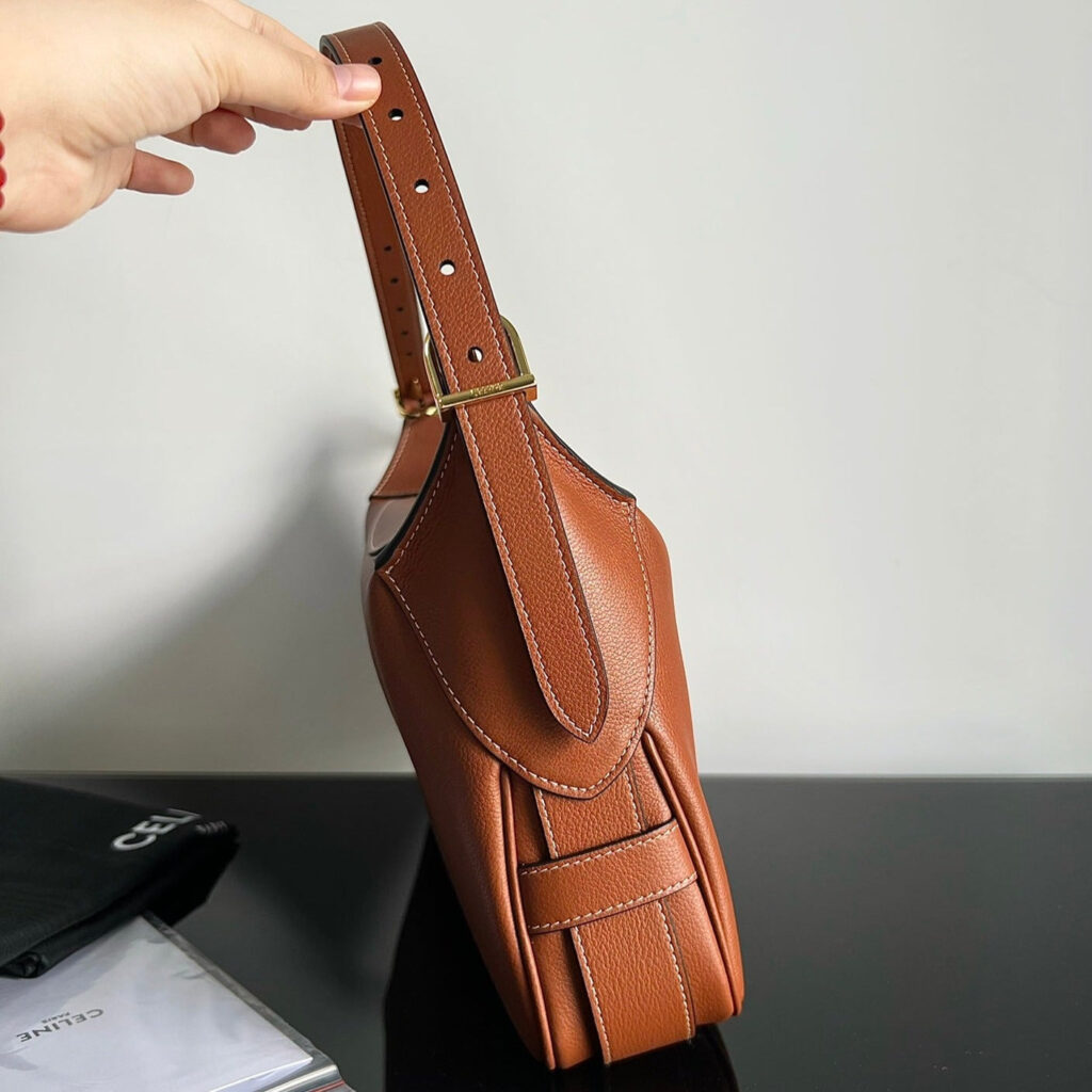 UNDERARM BAG 34 SOFT TAN BROWN CALFSKIN - Product Image 2