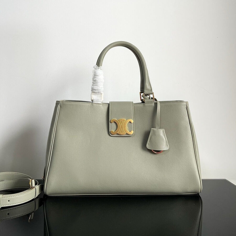 TRIOMPHE 37 SOFT CALFSKIN HANDBAG EICRU BEIGE | Studio Nafay