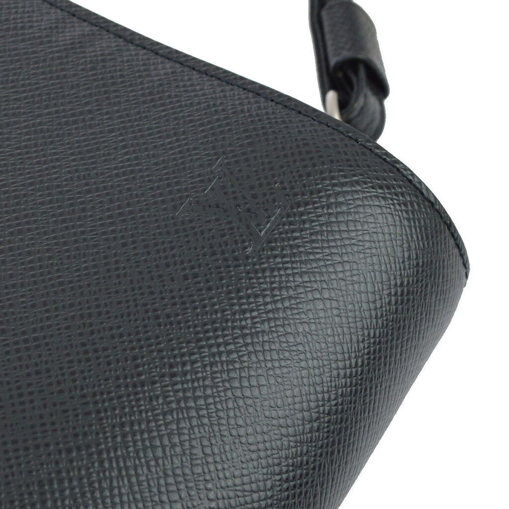 Louis Vuitton Black Taiga Baikal Clutch Handbag
