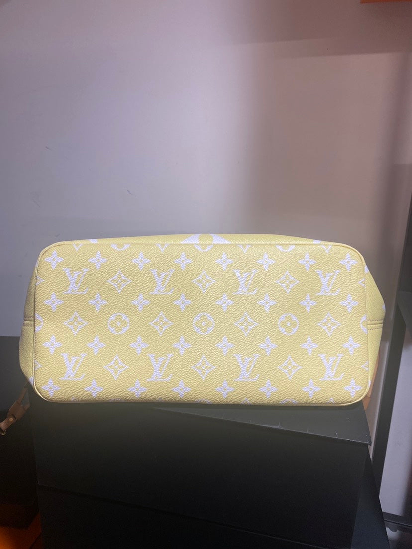 Louis Vuitton Monogram Giant By The Pool Neverfull MM Light Pink