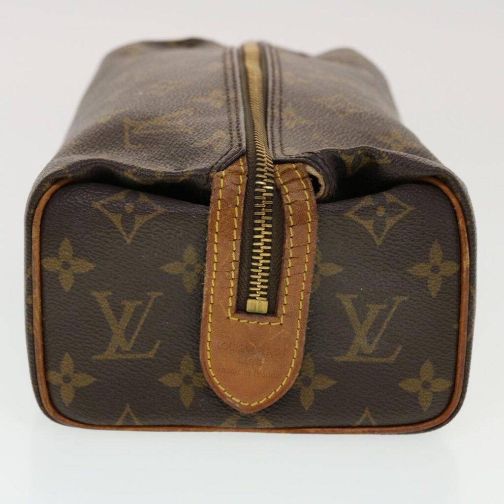 LOUIS VUITTON Monogram Trousse Patte Pression Cosmetic Pouch Auth 43947 - Product Image 2