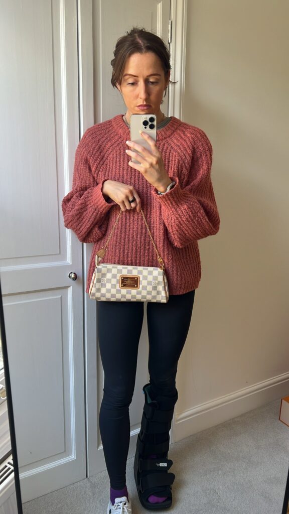 Louis Vuitton Eva Clutch Damier Azur - Product Image 2