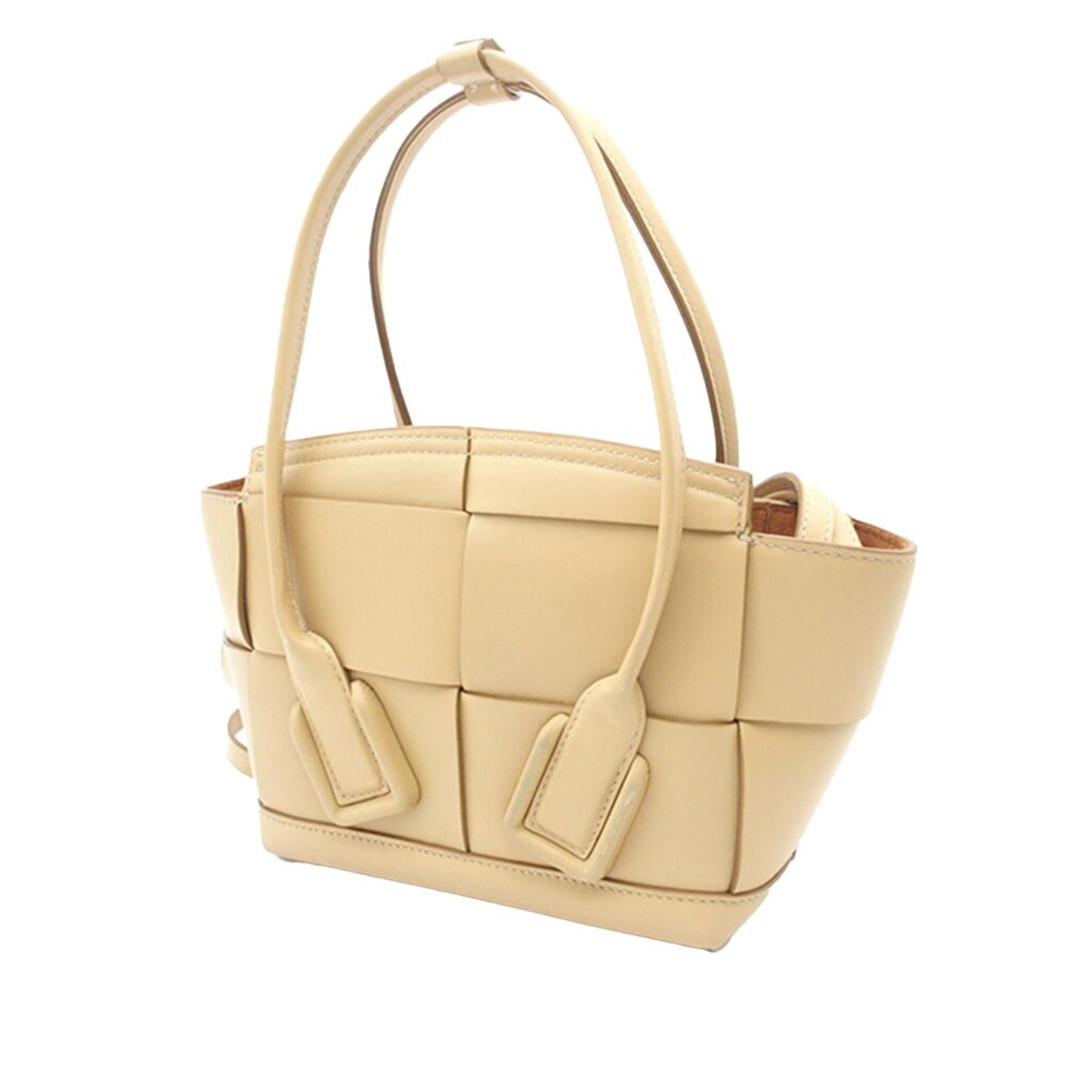 Bottega Veneta Maxi Intrecciato Mini Arco - Product Image 2