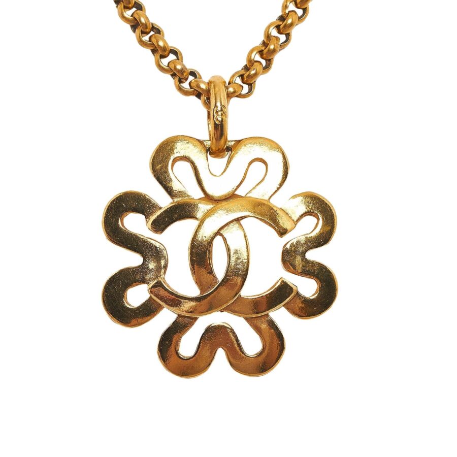 Chanel CC Pendant Necklace | Studio Nafay